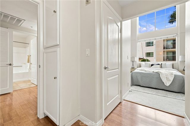7033 La Tijera, Los Angeles, CA 90045
