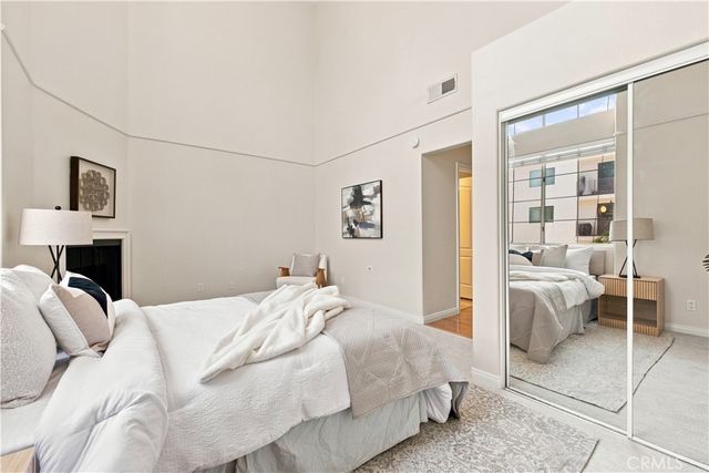 7033 La Tijera, Los Angeles, CA 90045