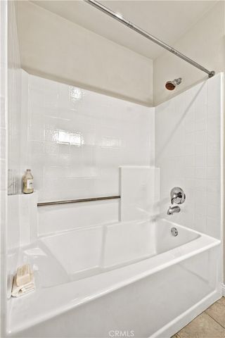 7033 La Tijera, Los Angeles, CA 90045
