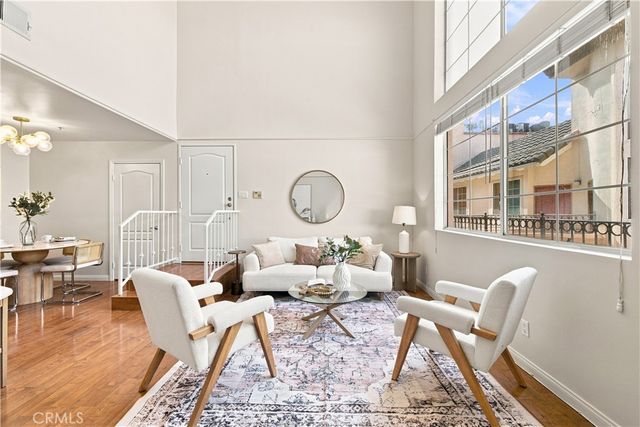 7033 La Tijera, Los Angeles, CA 90045