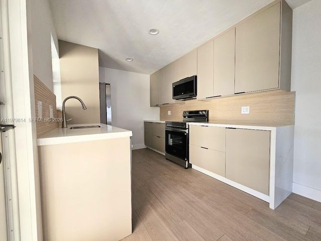 1400 N 70th Ter, Hollywood, FL 33024