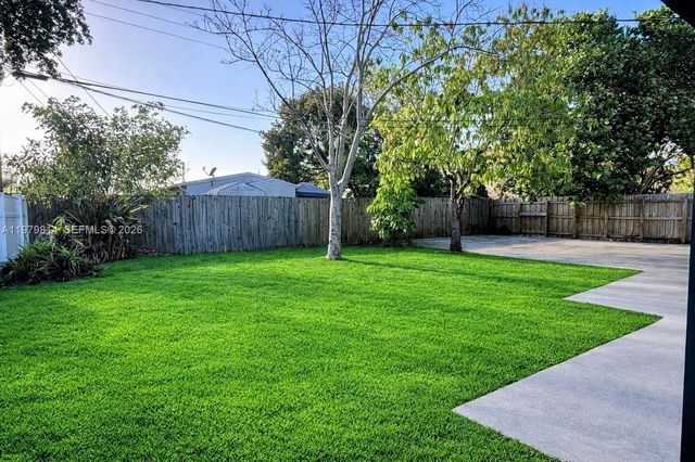 1400 N 70th Ter, Hollywood, FL 33024