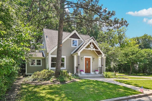 175 W Burlington Street, Riverside, IL 60546
