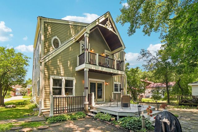 175 W Burlington Street, Riverside, IL 60546
