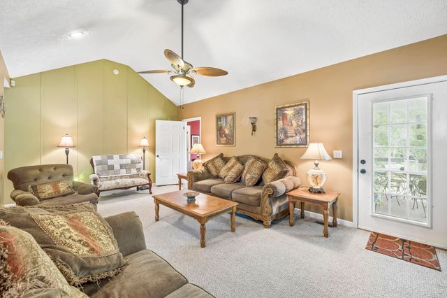 605 Meadowlark Dr, Shelbyville, TN 37160