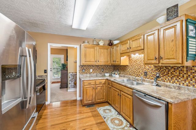 605 Meadowlark Dr, Shelbyville, TN 37160