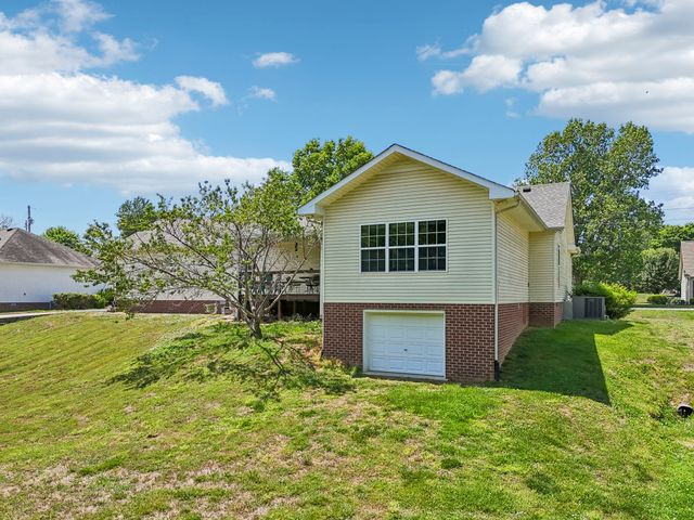 605 Meadowlark Dr, Shelbyville, TN 37160