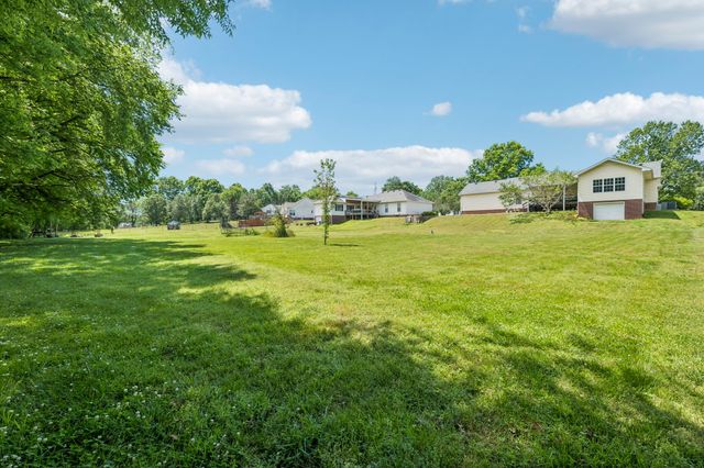 605 Meadowlark Dr, Shelbyville, TN 37160