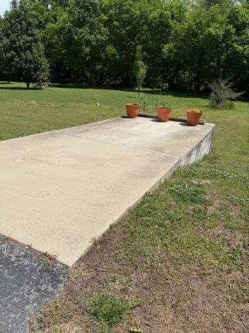 605 Meadowlark Dr, Shelbyville, TN 37160