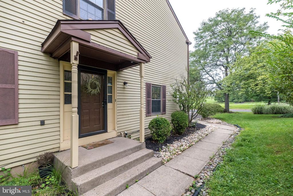 251 PARKVIEW WAY, Newtown, PA 18940 — photo 4
