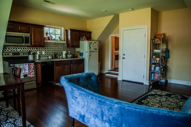 2042 Grandstand Dr, Lascassas, TN 37085