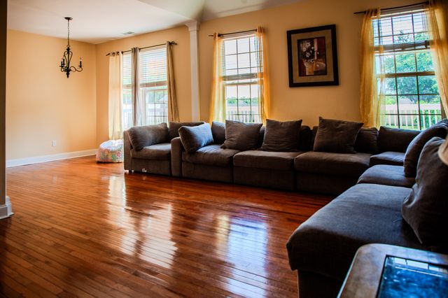 2042 Grandstand Dr, Lascassas, TN 37085