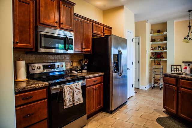 2042 Grandstand Dr, Lascassas, TN 37085