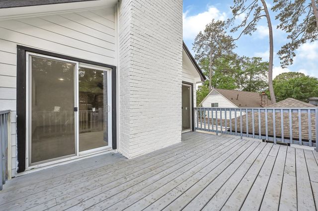 725 Talmalge Hall Drive, Conroe, TX 77302