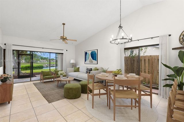 5149 E Lakes Dr, Deerfield Beach, FL 33064