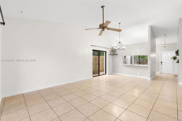 5149 E Lakes Dr, Deerfield Beach, FL 33064