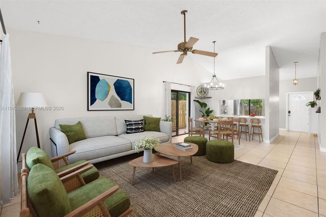 5149 E Lakes Dr, Deerfield Beach, FL 33064