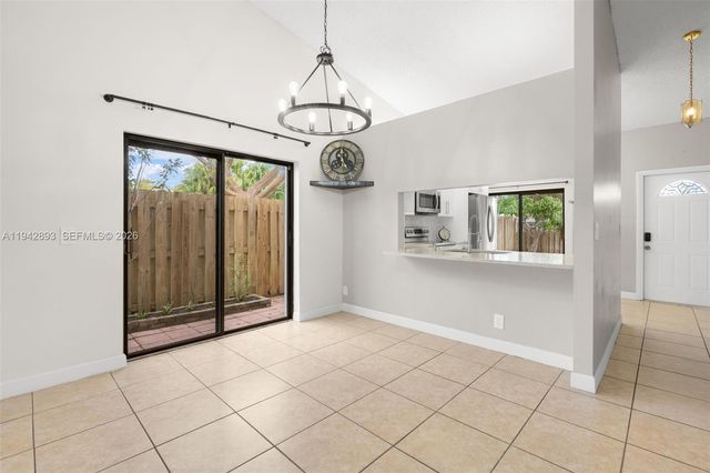 5149 E Lakes Dr, Deerfield Beach, FL 33064