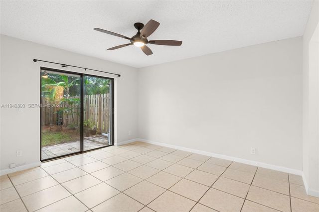 5149 E Lakes Dr, Deerfield Beach, FL 33064