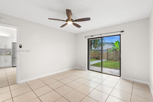 5149 E Lakes Dr, Deerfield Beach, FL 33064