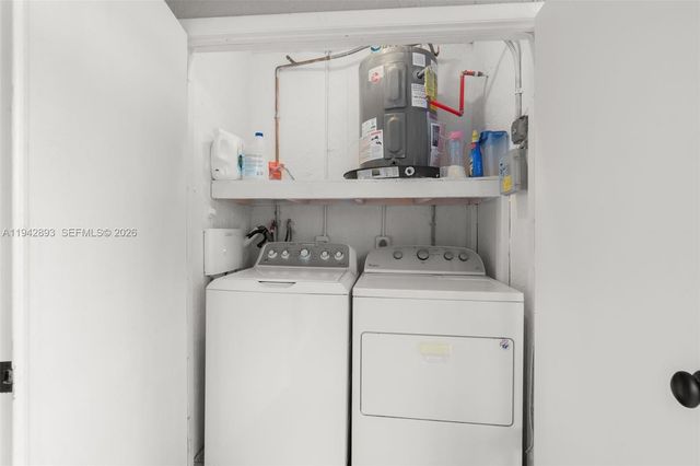 5149 E Lakes Dr, Deerfield Beach, FL 33064