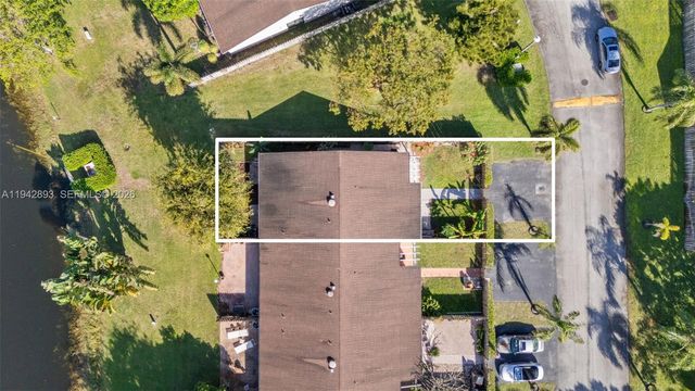 5149 E Lakes Dr, Deerfield Beach, FL 33064