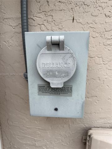 5149 E Lakes Dr, Deerfield Beach, FL 33064