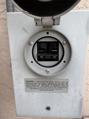 5149 E Lakes Dr, Deerfield Beach, FL 33064