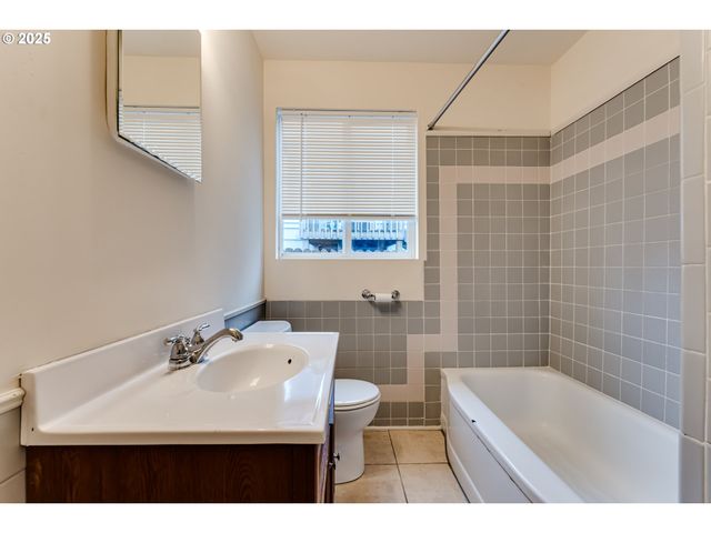 630 HAROLD St, Eugene, OR 97402