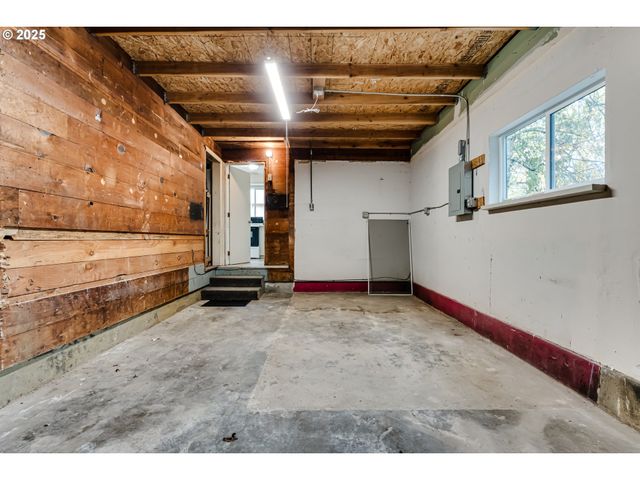 630 HAROLD St, Eugene, OR 97402