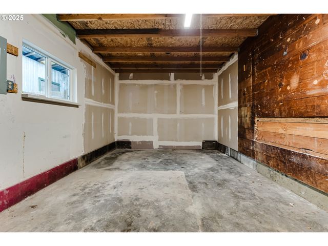 630 HAROLD St, Eugene, OR 97402