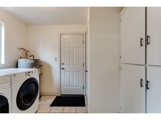 630 HAROLD St, Eugene, OR 97402