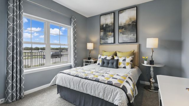 1913 PREAKNESS Drive, Granbury, TX 76049