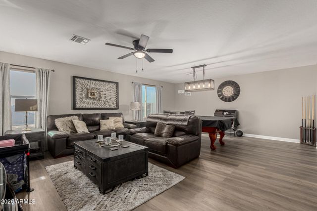 10622 W CROWN KING Road, Tolleson, AZ 85353