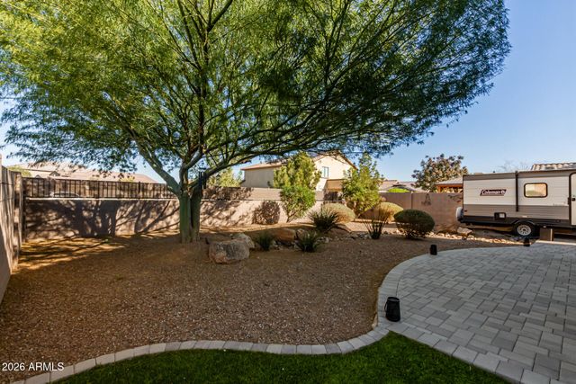 10622 W CROWN KING Road, Tolleson, AZ 85353