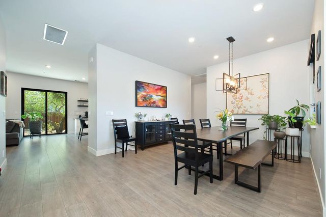 465 Miles Ct, Auburn, CA 95603