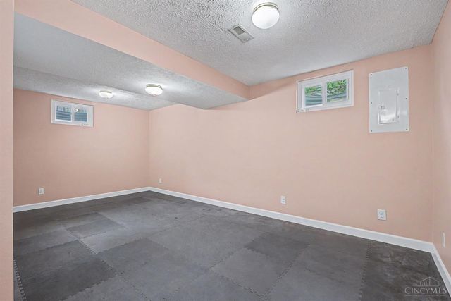 285 Crockett Drive, Springboro, OH 45066