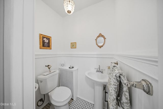109 Euclid Avenue, Albany, NY 12203