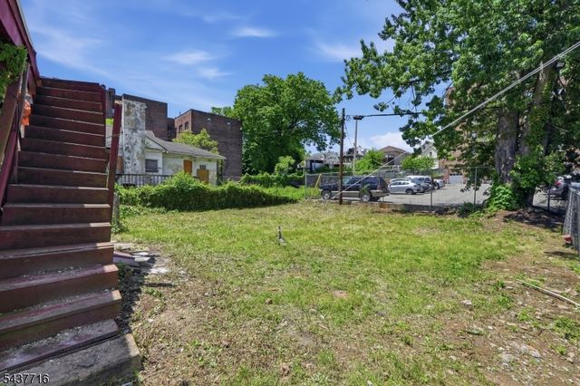 79 Cleveland St, City Of Orange Twp., NJ 07050
