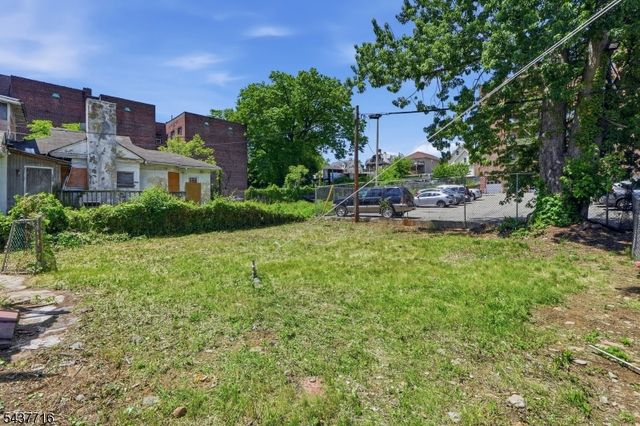 79 Cleveland St, City Of Orange Twp., NJ 07050