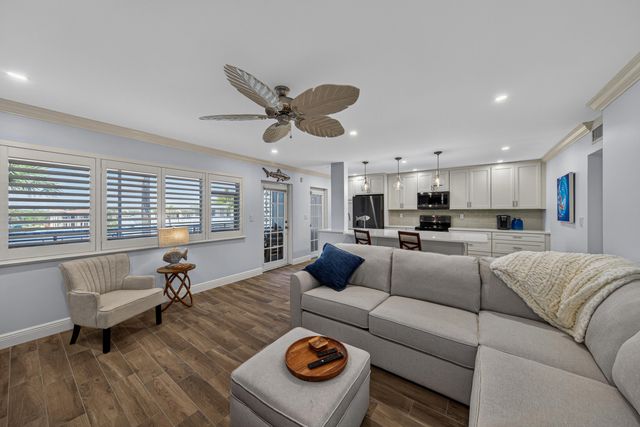 1198 Hillsboro Mile 324, Hillsboro Beach, FL 33062