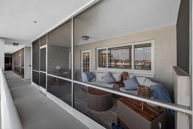 1198 Hillsboro Mile 324, Hillsboro Beach, FL 33062
