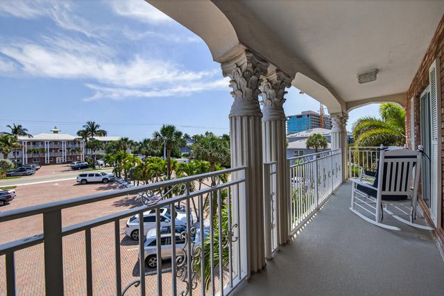 1198 Hillsboro Mile 324, Hillsboro Beach, FL 33062