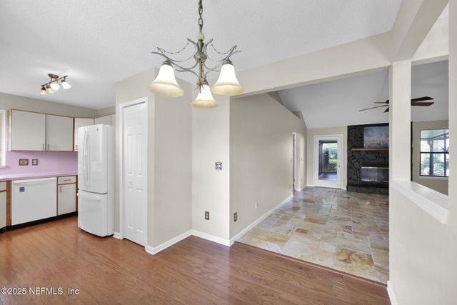 11522 SWEETWATER OAKS Drive W, Jacksonville, FL 32223