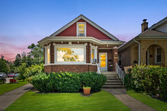 7901 W Elmgrove Drive, Elmwood Park, IL 60707