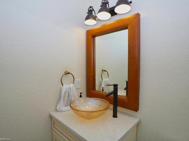 1849 Steve LN, Virginia Beach, VA 23454