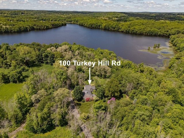 100 Turkey Hill Road, Newburyport, MA 01950