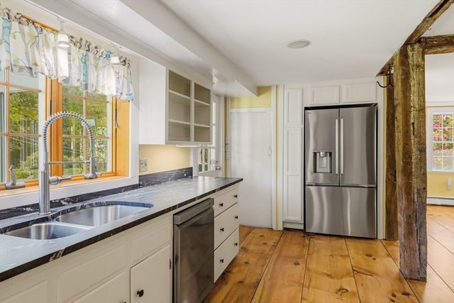 100 Turkey Hill Road, Newburyport, MA 01950