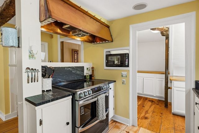 100 Turkey Hill Road, Newburyport, MA 01950