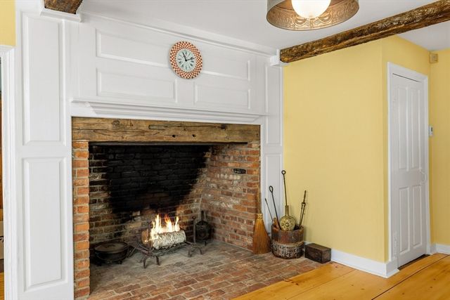 100 Turkey Hill Road, Newburyport, MA 01950